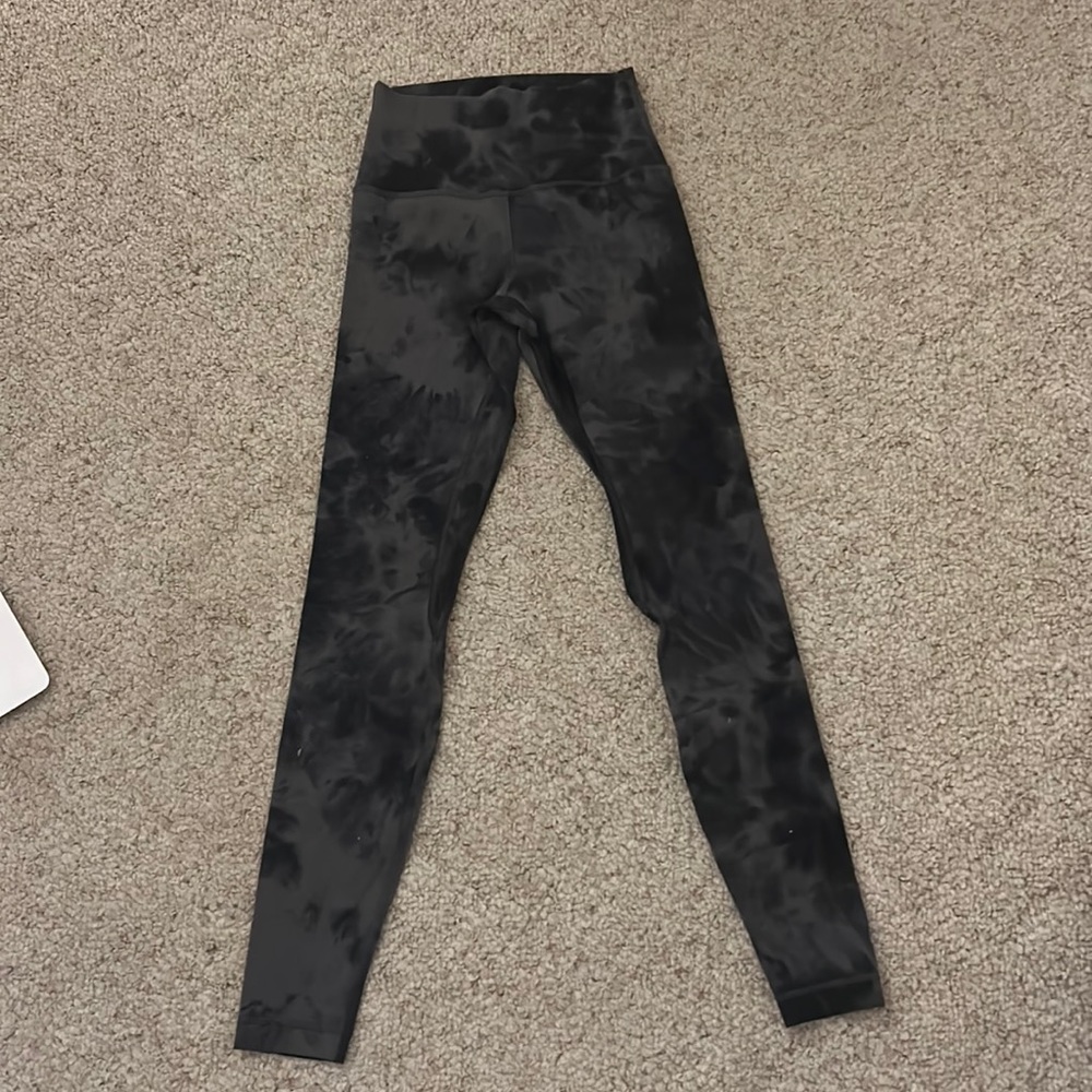 Dark blue tie-dye size 4 align Lululemon leggings